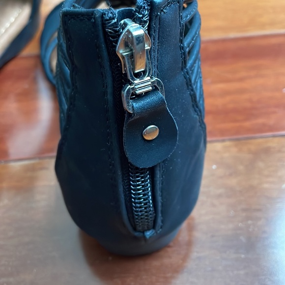 Kate And Mel Sandals - Picture 3 of 5